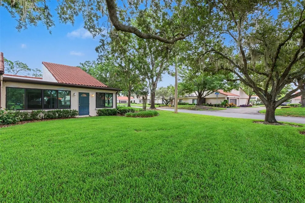 108 SEVILLE COURT Plant City, FL 33566