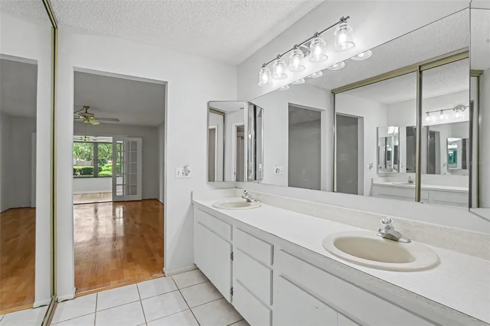 108 SEVILLE COURT Plant City, FL 33566