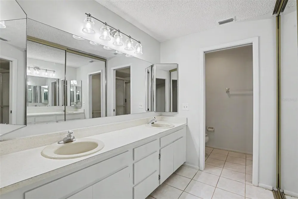 108 SEVILLE COURT Plant City, FL 33566
