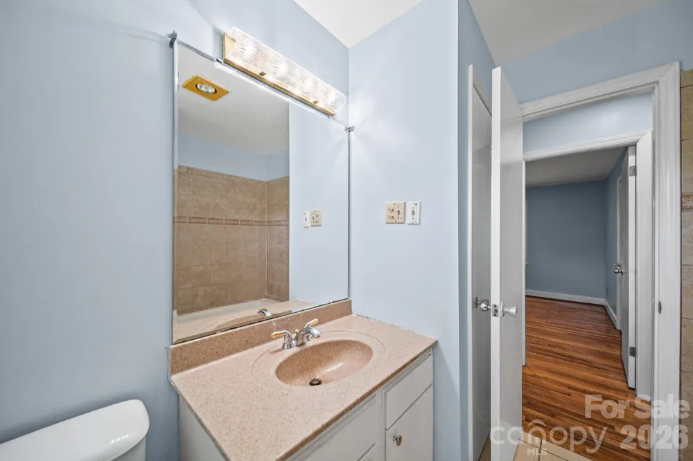 3029 Rosehill Drive Charlotte, NC 28212
