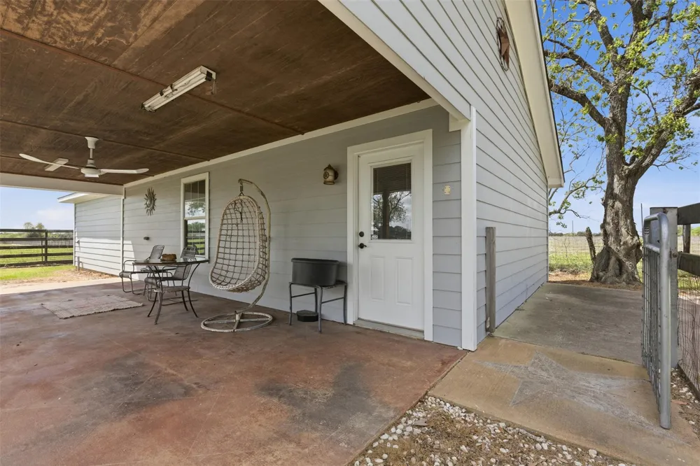 36455 Joe Loggins Road Hempstead, TX 77445
