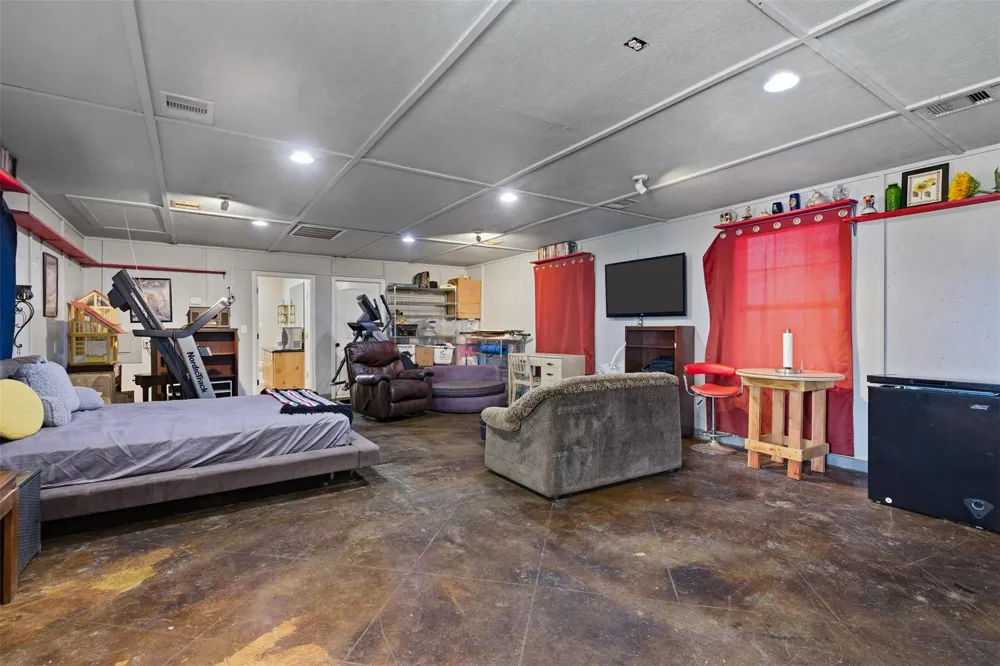 36455 Joe Loggins Road Hempstead, TX 77445