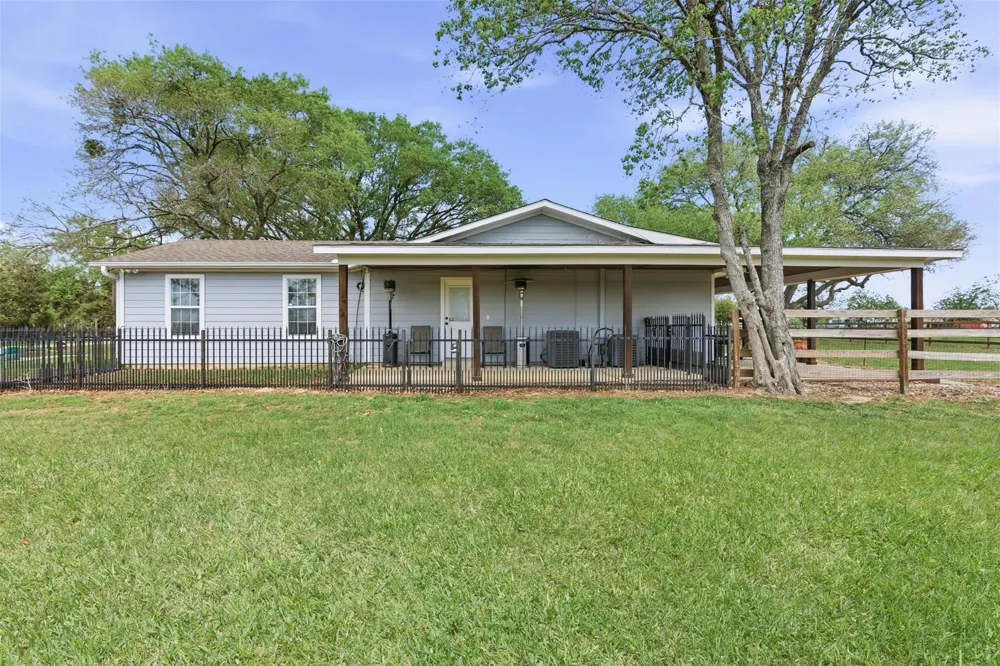36455 Joe Loggins Road Hempstead, TX 77445
