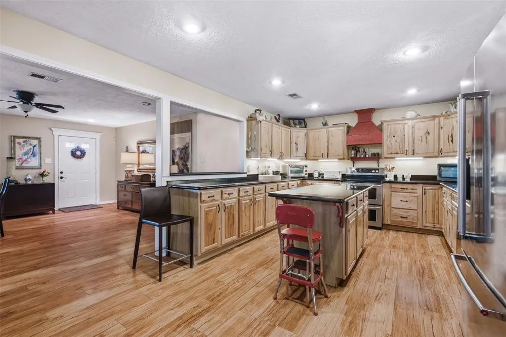 36455 Joe Loggins Road Hempstead, TX 77445