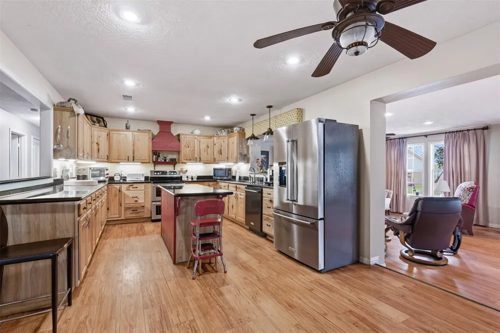 36455 Joe Loggins Road Hempstead, TX 77445