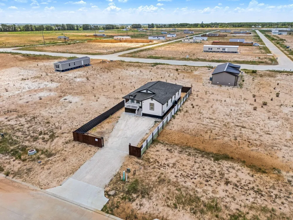 87 Road 592004 Cleveland, TX 77327