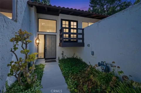 18 Cypress