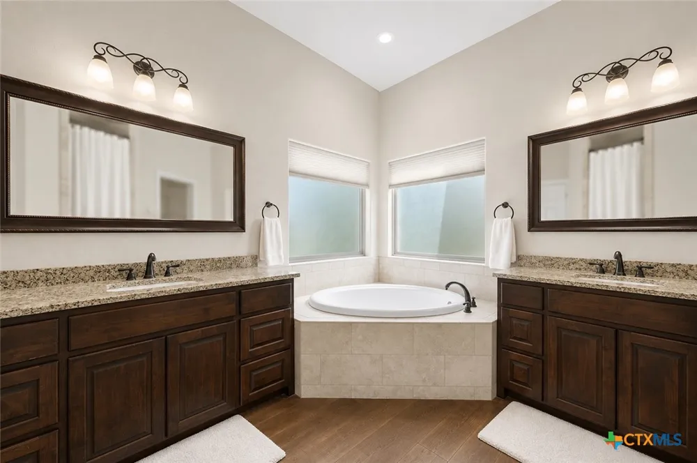 1006 Deer Crossing Salado, TX 76571