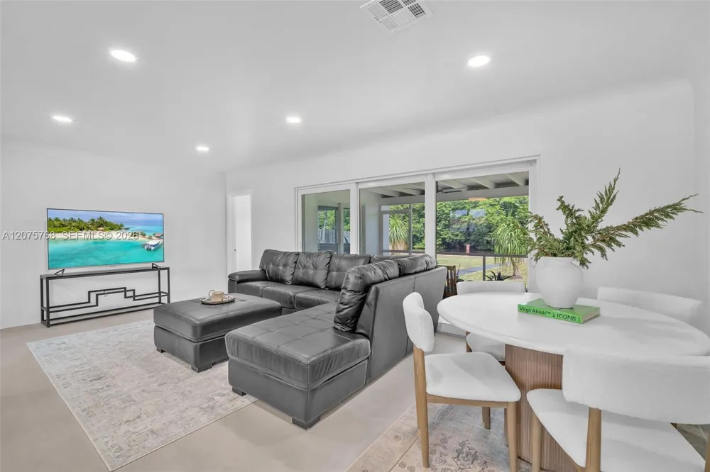 4448 SW 37th Ave Dania Beach, FL 33312