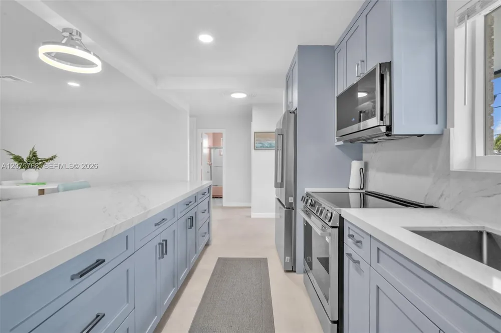 4448 SW 37th Ave Dania Beach, FL 33312