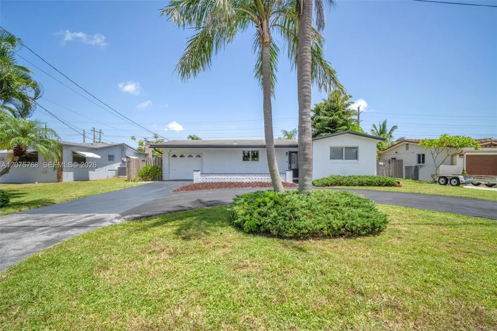 4448 SW 37th Ave Dania Beach, FL 33312