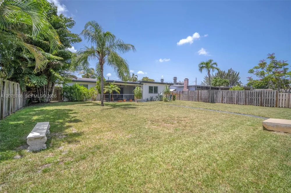 4448 SW 37th Ave Dania Beach, FL 33312