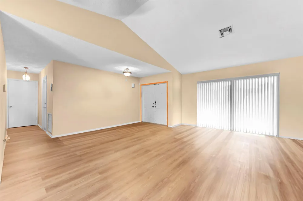 7123 NW 42nd Court Coral Springs, FL 33065