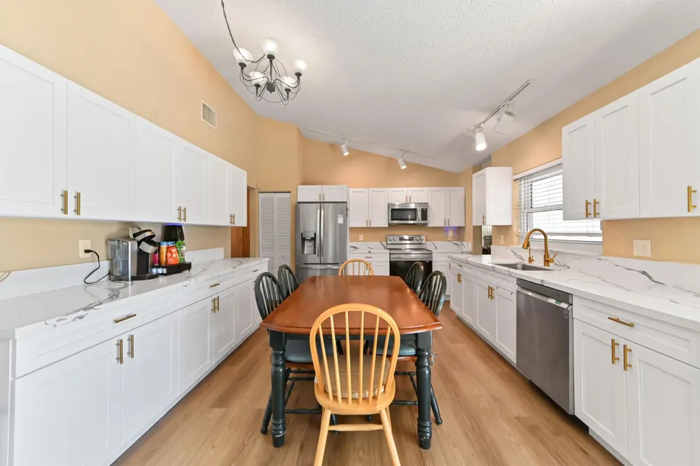 7123 NW 42nd Court Coral Springs, FL 33065