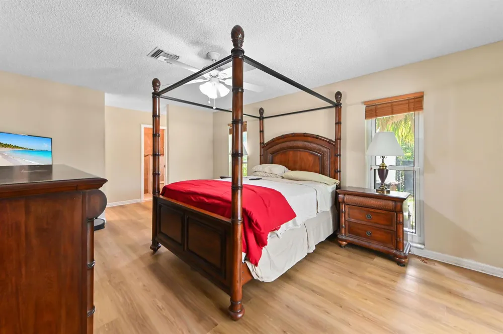 7123 NW 42nd Court Coral Springs, FL 33065