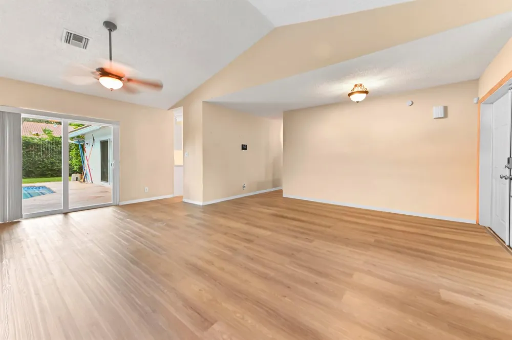 7123 NW 42nd Court Coral Springs, FL 33065