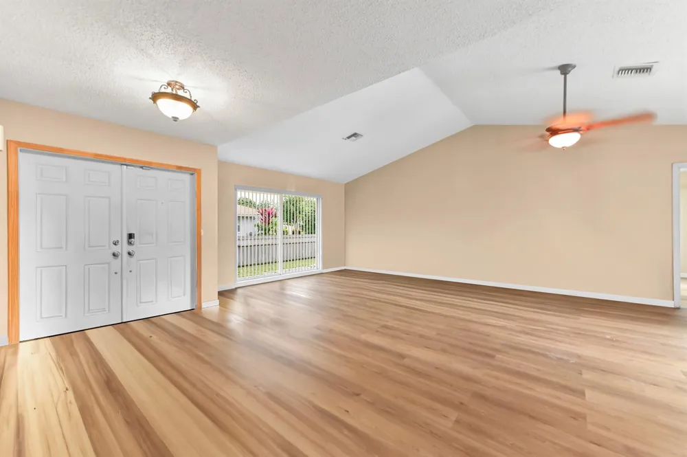 7123 NW 42nd Court Coral Springs, FL 33065