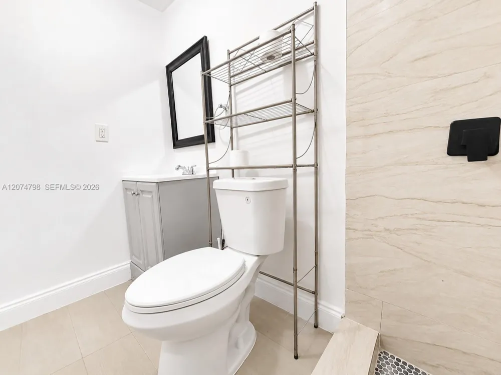 802 NW 3rd Ter Hallandale Beach, FL 33009