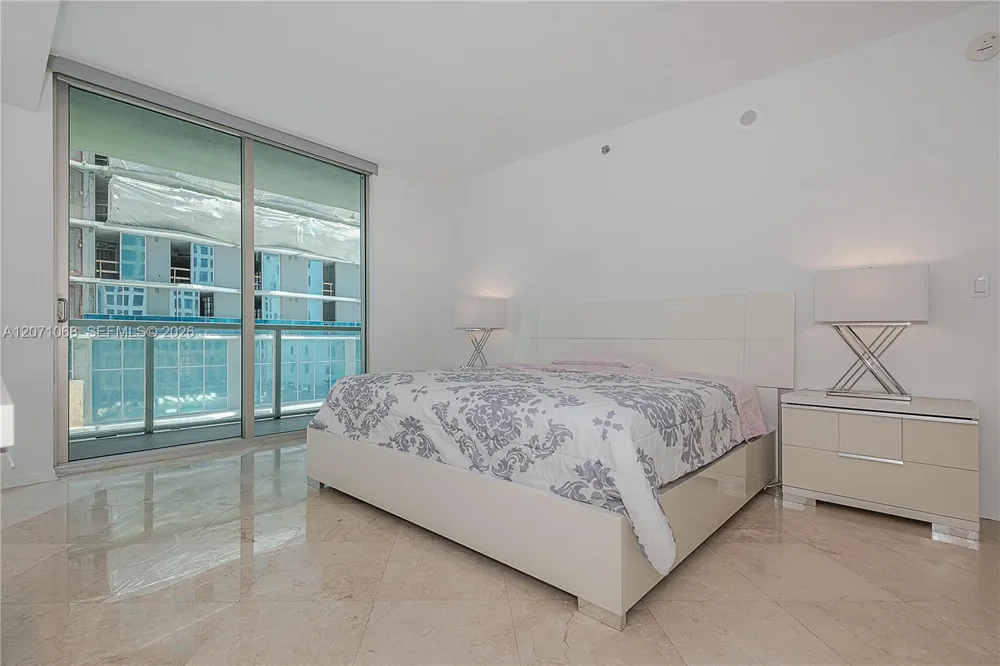 55 SE 6th St #1507 Miami, FL 33131