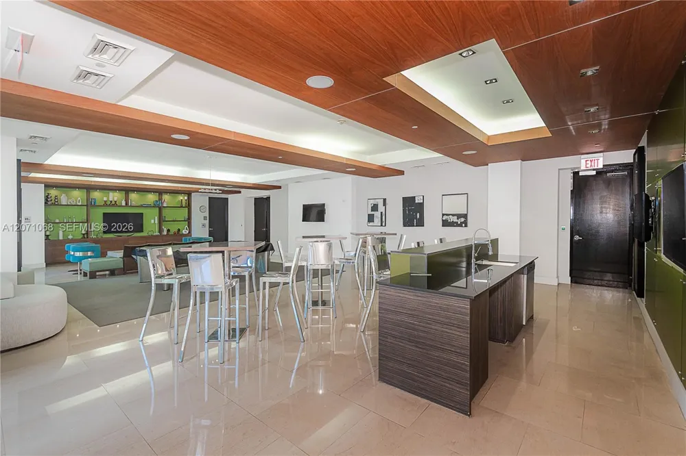 55 SE 6th St #1507 Miami, FL 33131