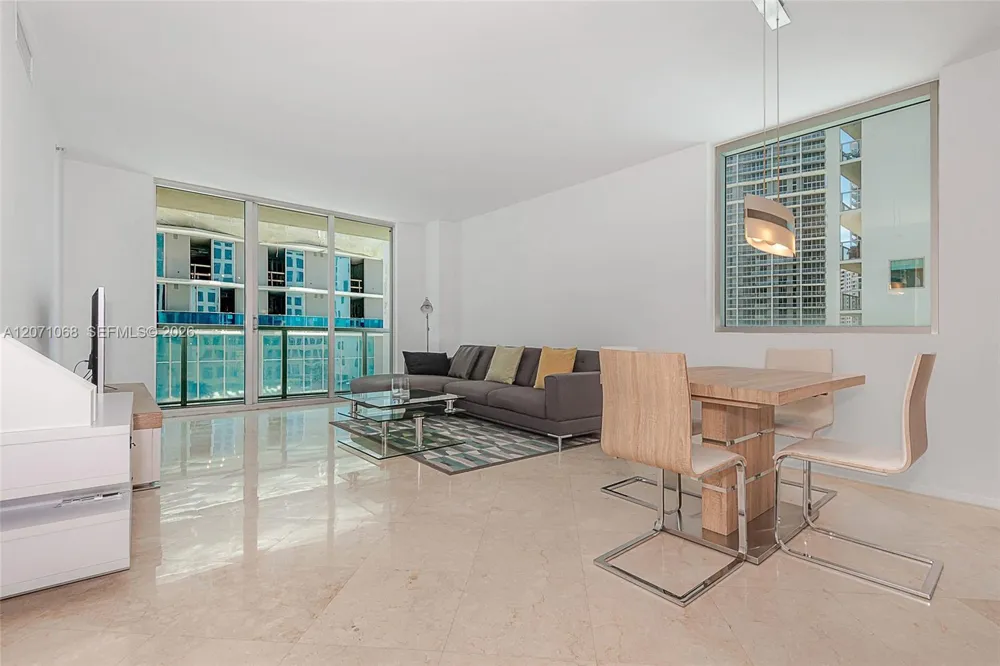 55 SE 6th St #1507 Miami, FL 33131