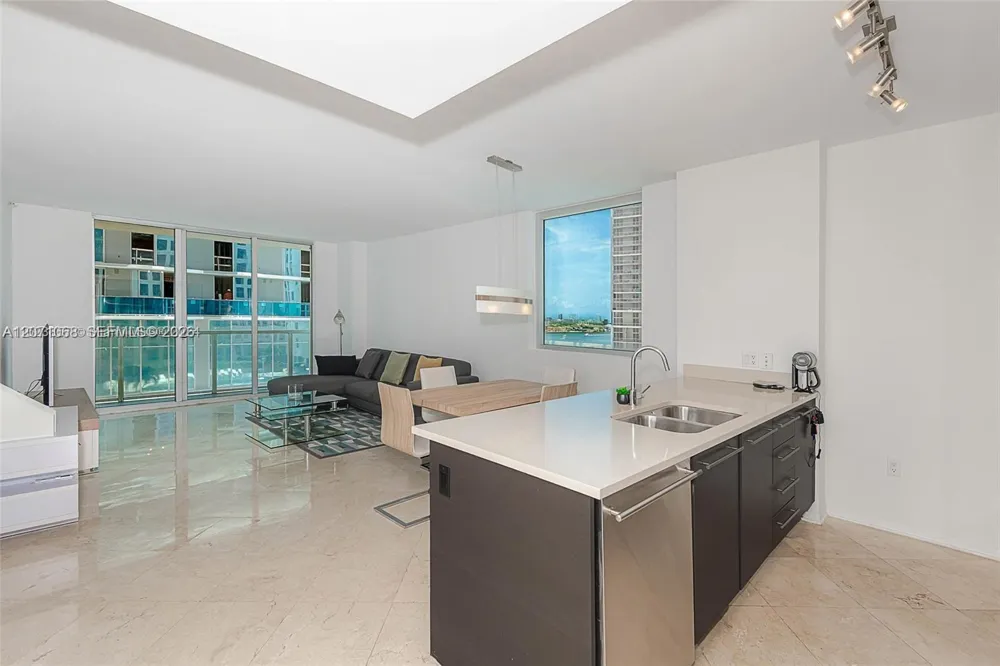 55 SE 6th St #1507 Miami, FL 33131