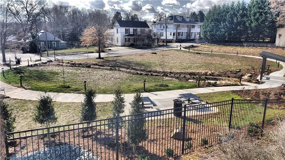 648 Holly Avenue Winston-Salem, NC 27101