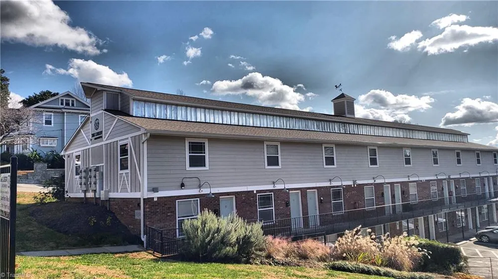648 Holly Avenue Winston-Salem, NC 27101
