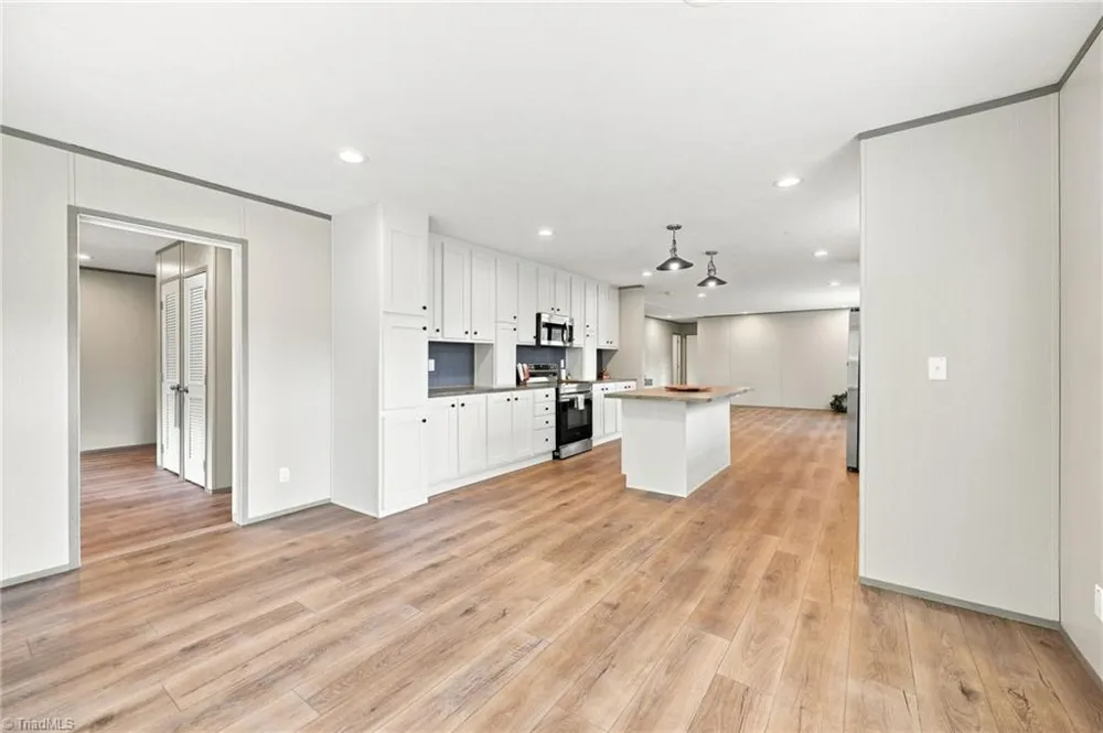 2554 Ellisboro Road Stokesdale, NC 27357
