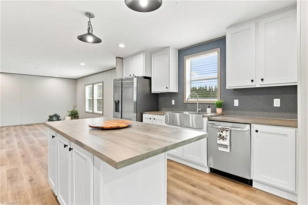 2554 Ellisboro Road Stokesdale, NC 27357
