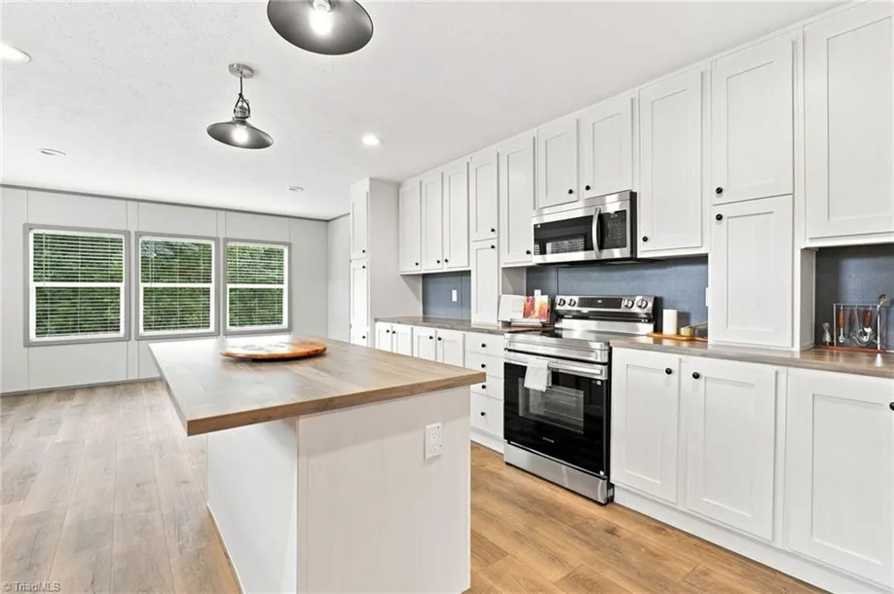 2554 Ellisboro Road Stokesdale, NC 27357