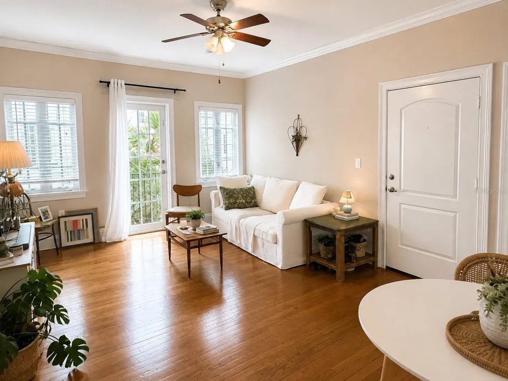 2117 W DEKLE AVENUE #H2 Tampa, FL 33606