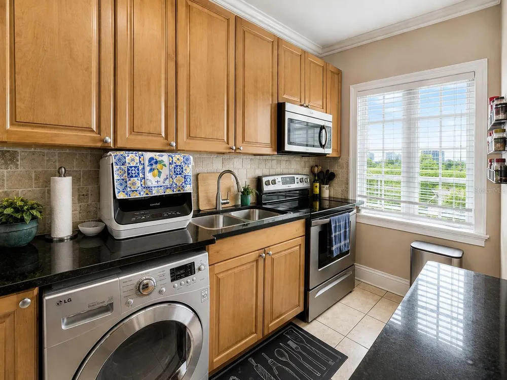 2117 W DEKLE AVENUE #H2 Tampa, FL 33606