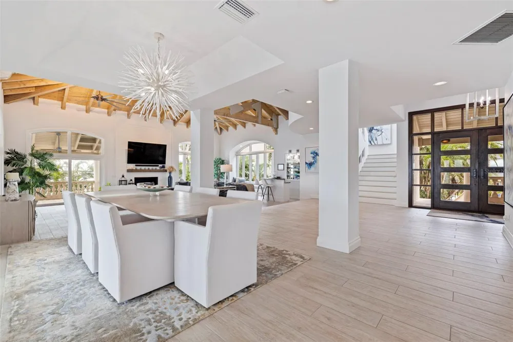 101 9TH STREET E Tierra Verde, FL 33715