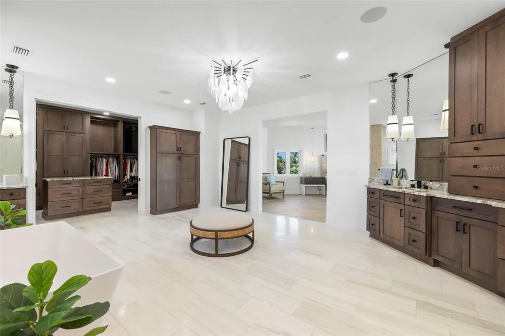 101 9TH STREET E Tierra Verde, FL 33715