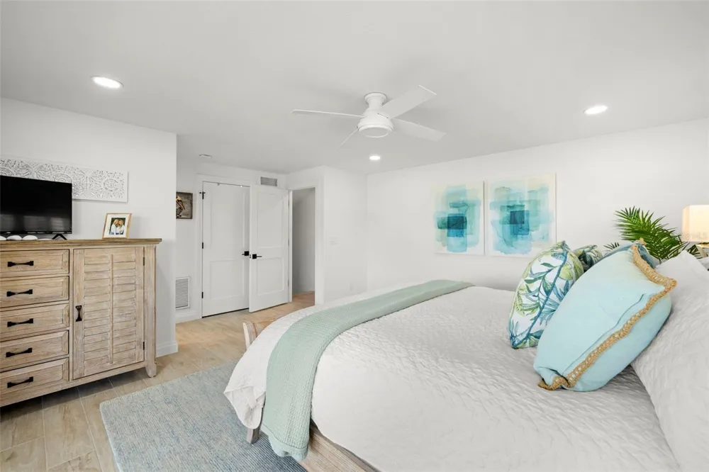 101 9TH STREET E Tierra Verde, FL 33715
