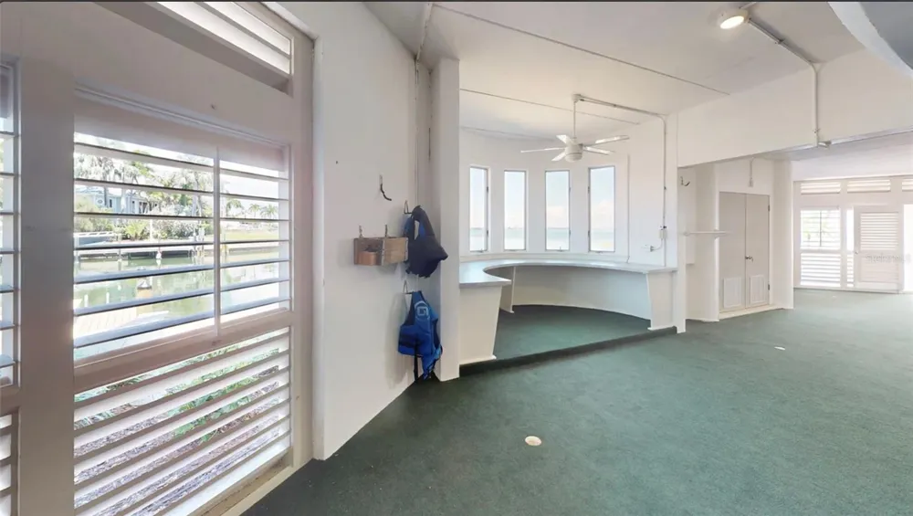 101 9TH STREET E Tierra Verde, FL 33715