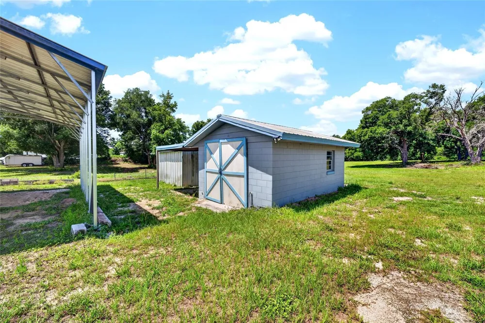 4162 LAUGHLIN ROAD Mount Dora, FL 32757