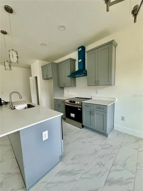 3135 LOWRY BOULEVARD SE