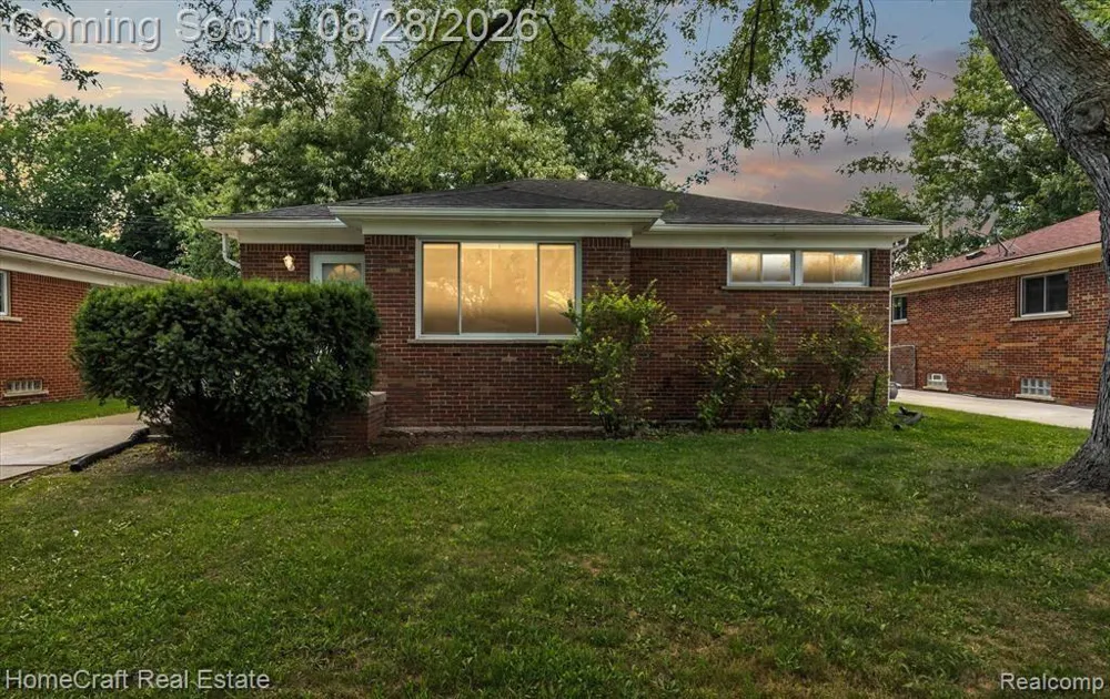 9987 BRADY Redford Charter Township, MI 48239