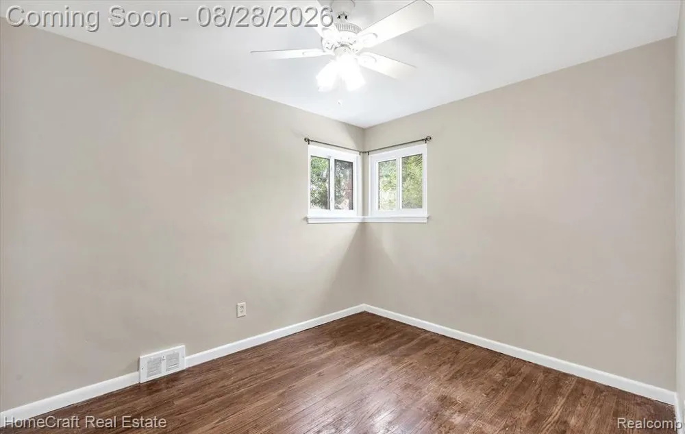 9987 BRADY Redford Charter Township, MI 48239