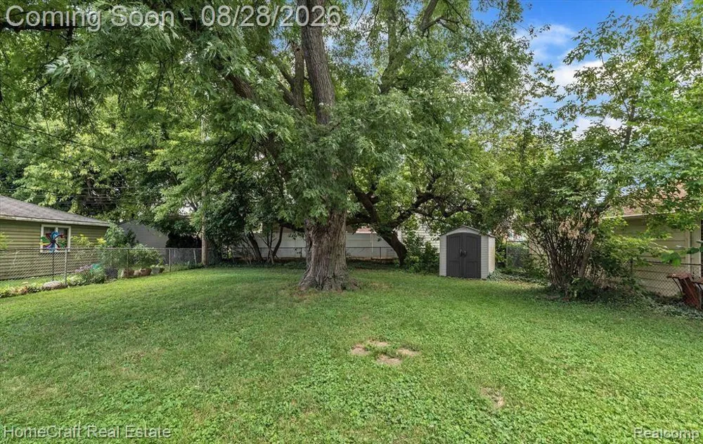 9987 BRADY Redford Charter Township, MI 48239