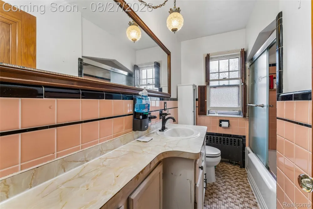 44736 Malow Avenue Sterling Heights City, MI 48314