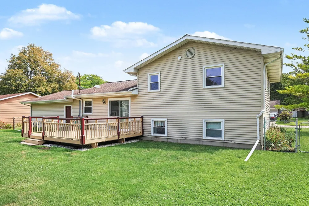 318 Kenway Drive Delta Charter Township, MI 48917