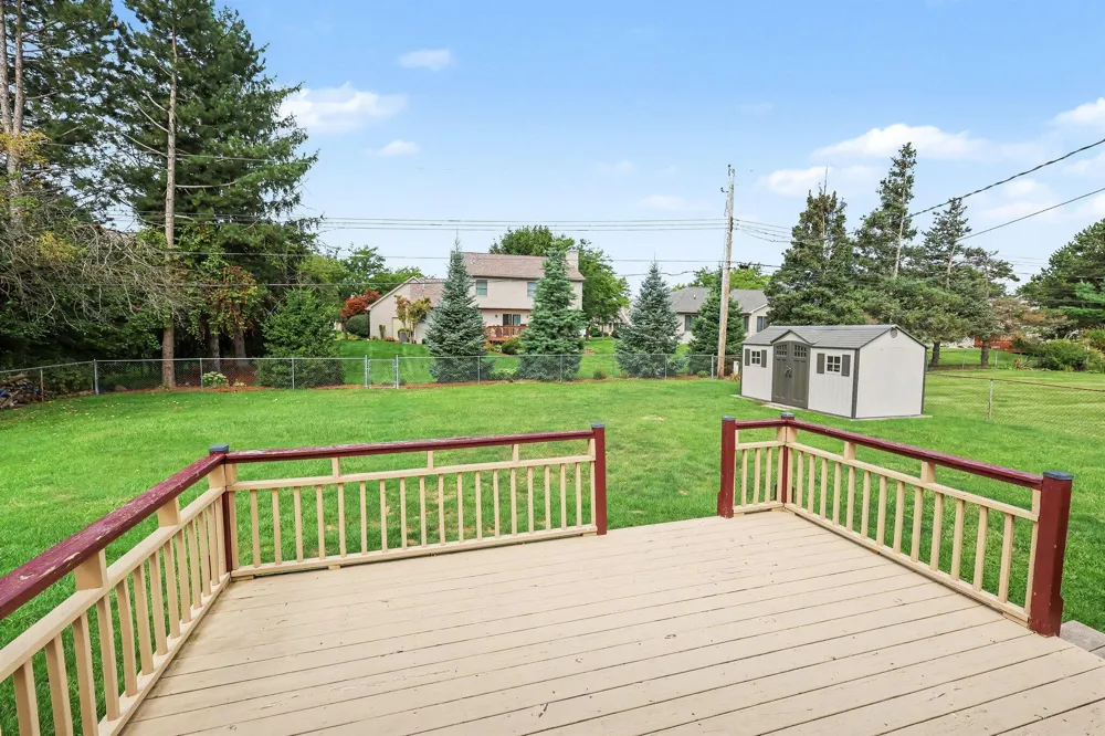318 Kenway Drive Delta Charter Township, MI 48917