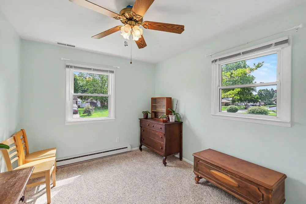 318 Kenway Drive Delta Charter Township, MI 48917