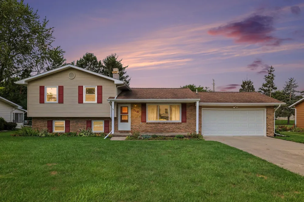 318 Kenway Drive Delta Charter Township, MI 48917