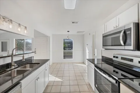 421 Fantail Loop #B