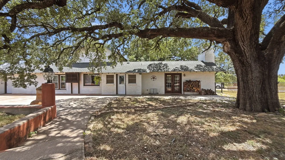 111 FM 2905 Hamilton, TX 76531