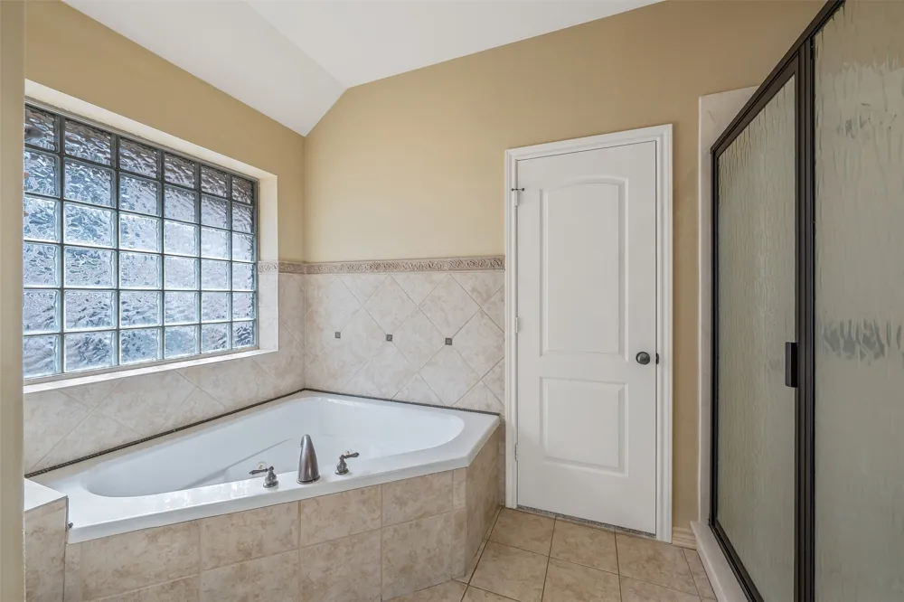 6526 Ashmore Tyler, TX 75703